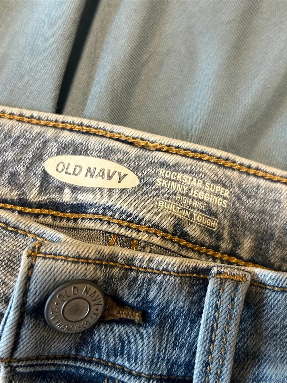 Old Navy rockstar Light Wash Skinny Jeans with Button Fly girls 14